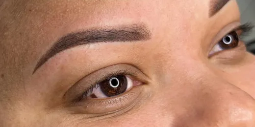 The appearance of a woman's eyebrows after the Shading technique.